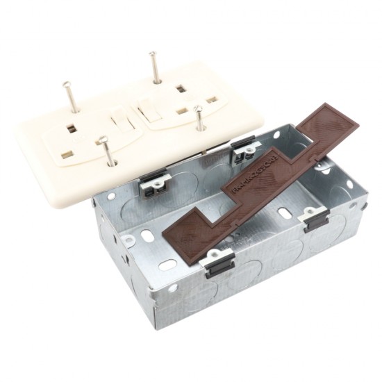 Vintage MK 4 Hole Socket or Switch Fitting Kit for Existing or new Backboxes Vintage MK 4 Hole Socket or Switch Fitting Kit for Existing or new Backboxes